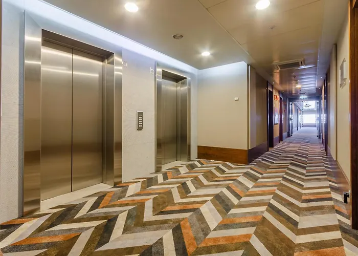 Otel Olissippo Oriente 4*