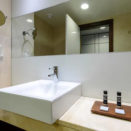 Olissippo Oriente 4*